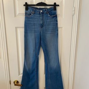 SKINNY FLARE JEANS FROM ZARA
